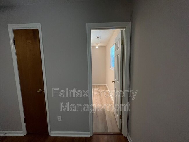 Building Photo - 1117 Pecan Pl