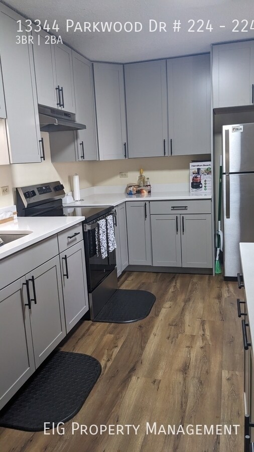 Building Photo - 13344 Parkwood Dr