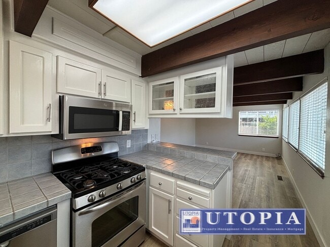 Building Photo - Beautiful and Bright Aptos Home Very Close to Rio Del Mar Beach