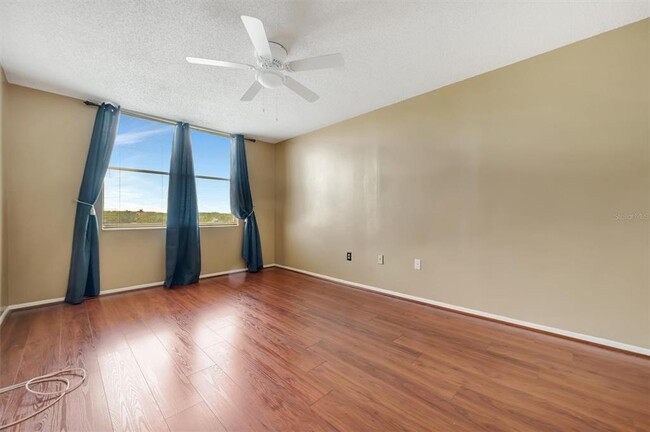 Building Photo - 2333 Feather Sound Dr