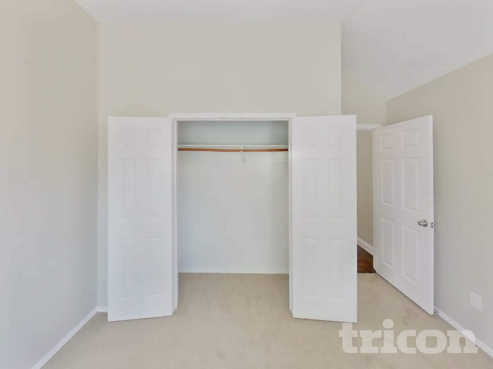 Building Photo - 704 Crockett Dr