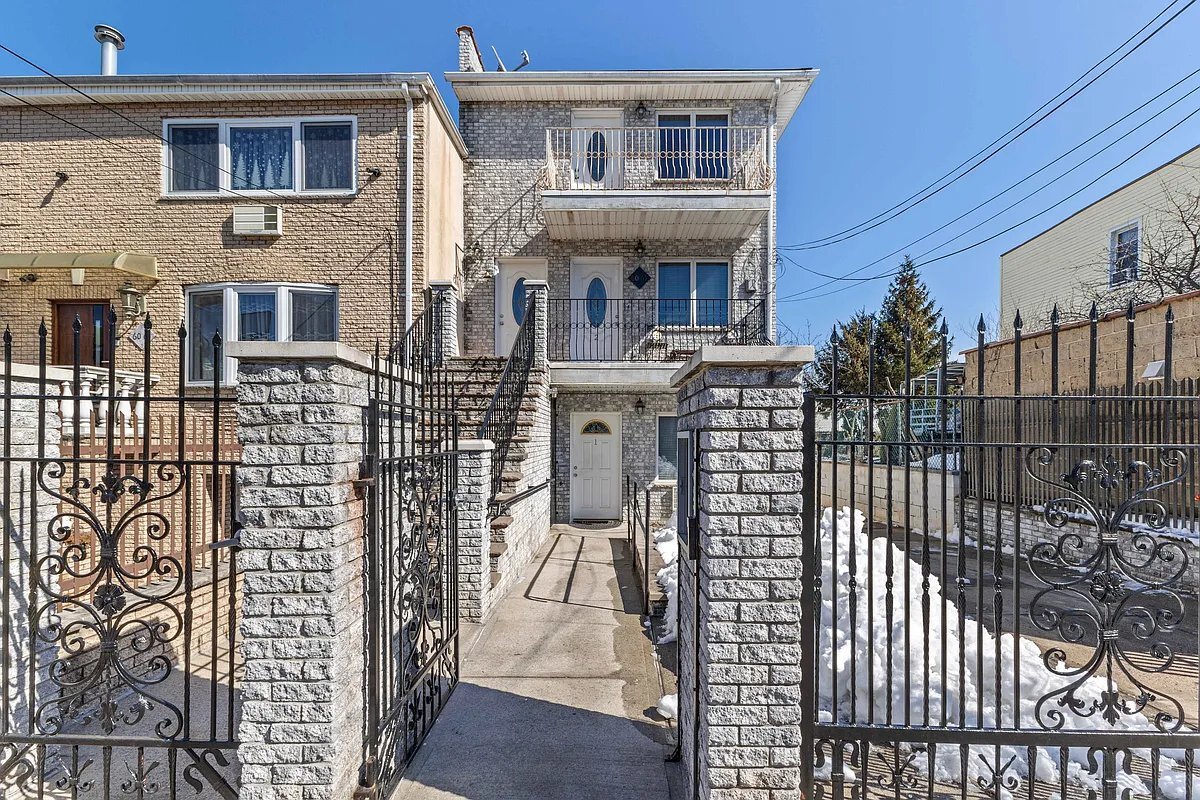 Building Photo - 60-63 60 Lane