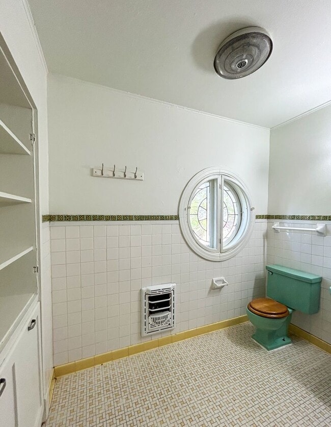 Building Photo - 3 bed 2 bath in the heart of Denton TX