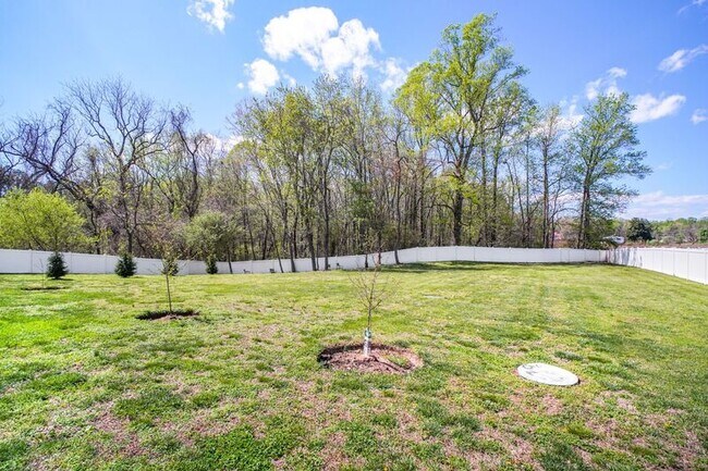 Building Photo - 9366 Alder Dr