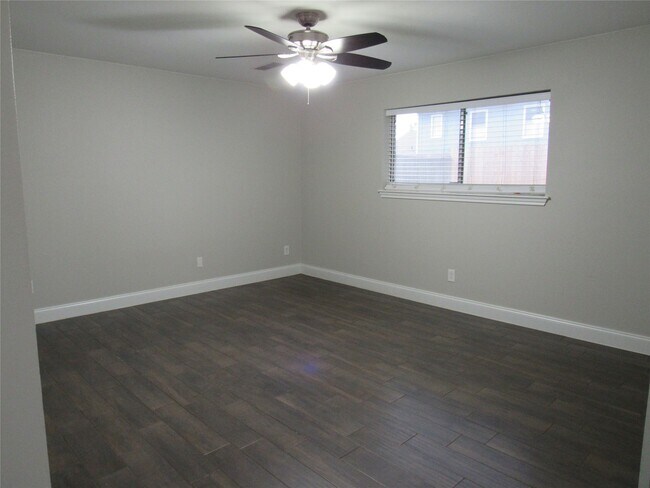 Building Photo - 22710 Leedstown Ln