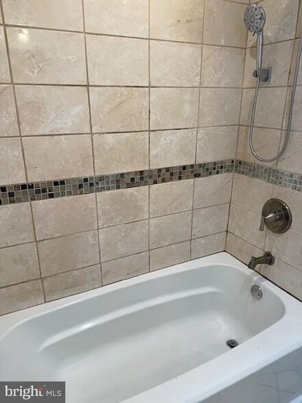 Building Photo - 1525 S 24th St