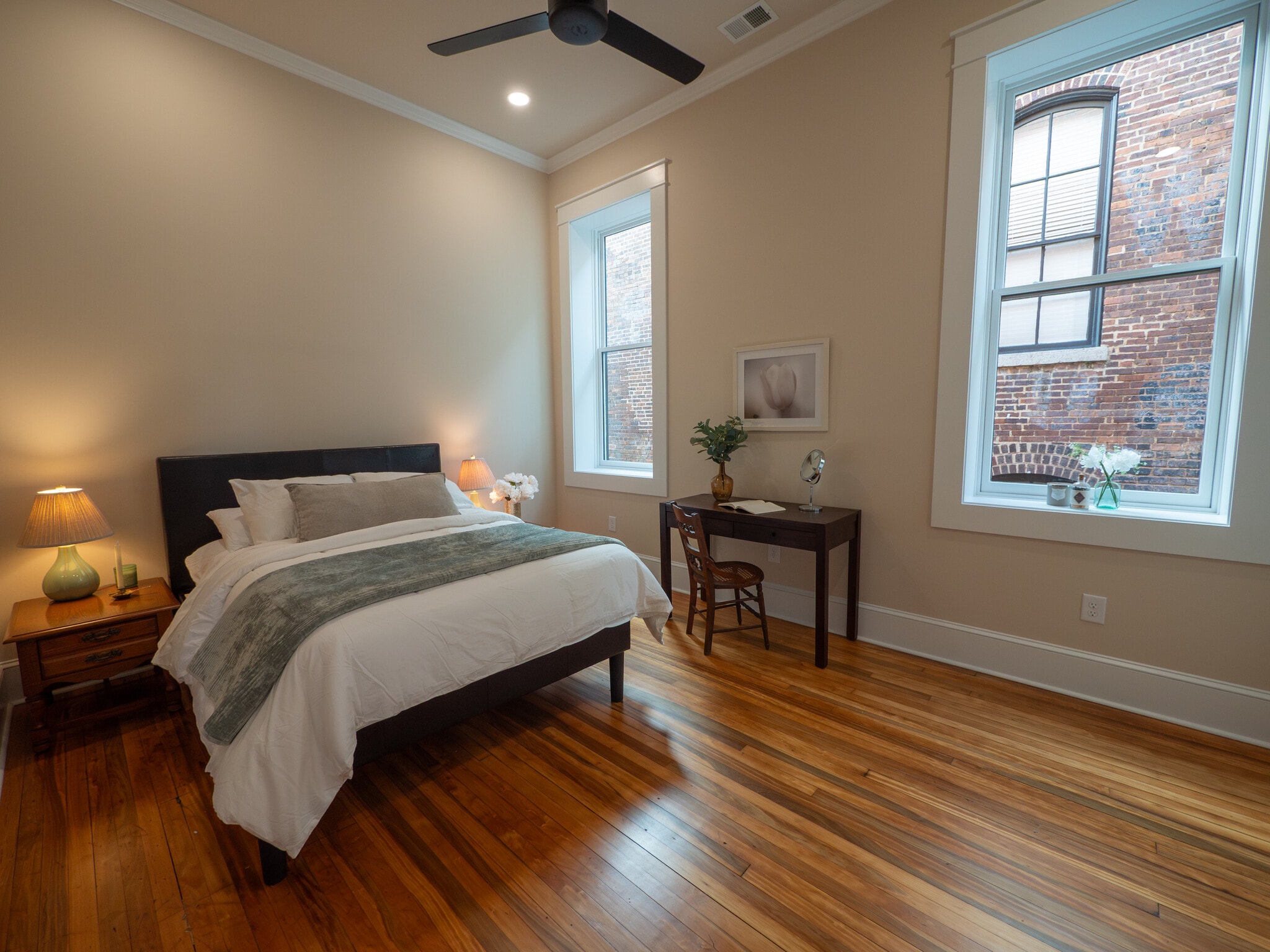 Building Photo - 121 N Main St