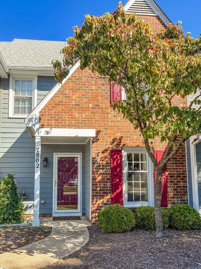 Primary Photo - Updated 2-Bedroom Home in Henrico with Pat...
