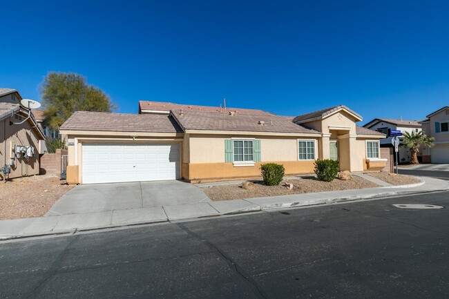 Building Photo - Single Story 3 bedroom in Gated Community,...