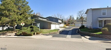 Building Photo - "Spacious 3-Bed, 3-Bath Townhouse in Heather Ridge South"