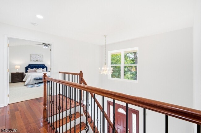 Building Photo - 9 Stirrup Way