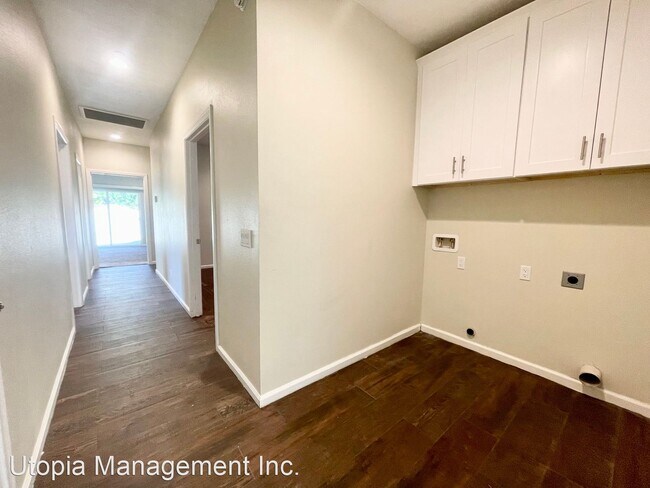 Building Photo - 4 br, 2 bath House - 13259 Ramona Drive