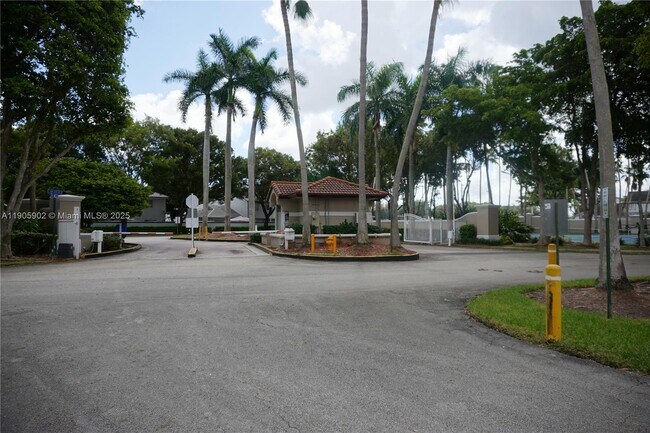 Building Photo - 13505 SW 122nd Ave