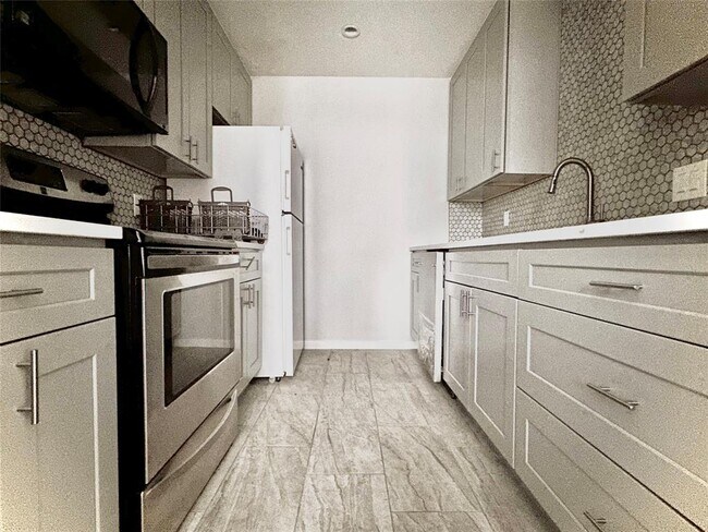 Building Photo - 2529 Rio Grande St