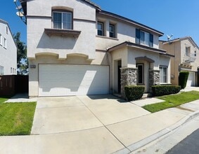 Building Photo - 32382 Gardenvail Dr