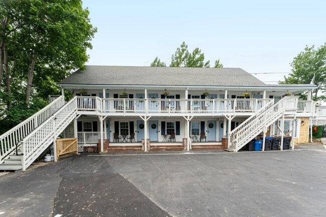 Building Photo - 46 E Grand Ave