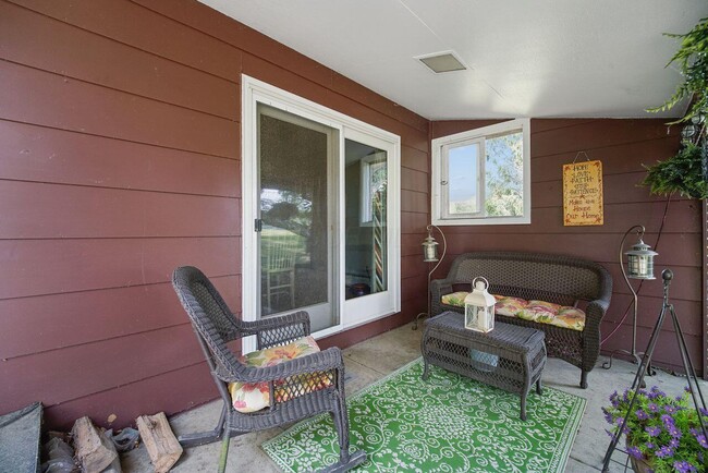 Building Photo - 157 Spring Valley Dr