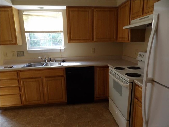 Building Photo - 62 Deer Haven Ct