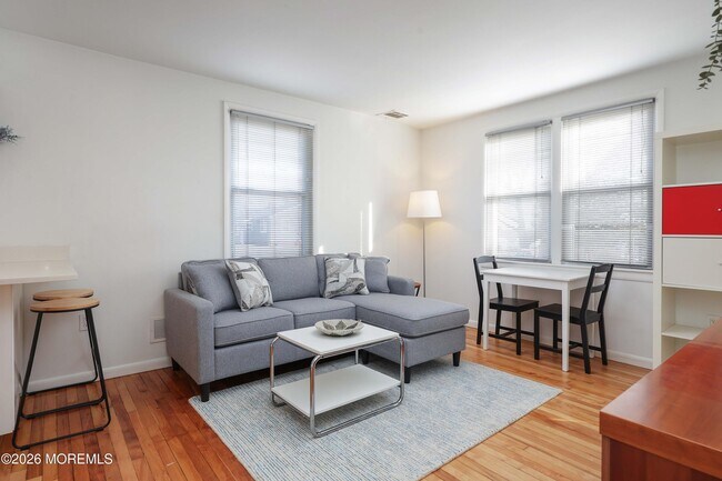 Building Photo - 29 Degraw Ave