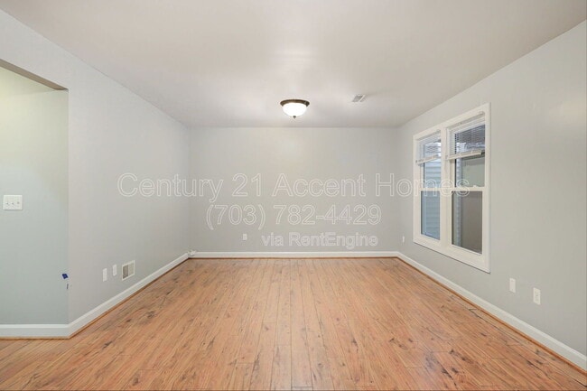 Building Photo - 20964 Promontory Square