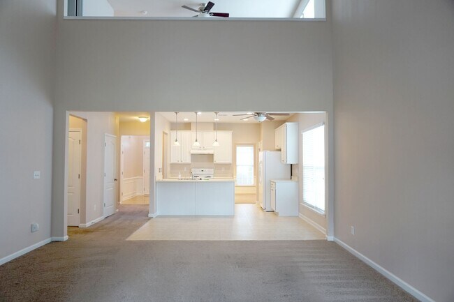 Building Photo - Showing will Start on May 17th! Gorgeous 3...