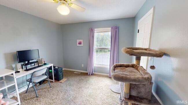 Building Photo - 733 E Sherwood Hills Dr