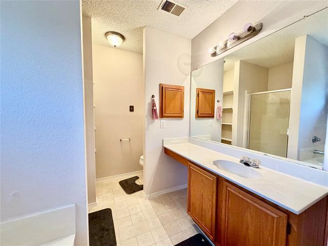 Building Photo - 1720 Circle Creek Dr