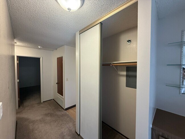 Building Photo - 765 Pope Dr