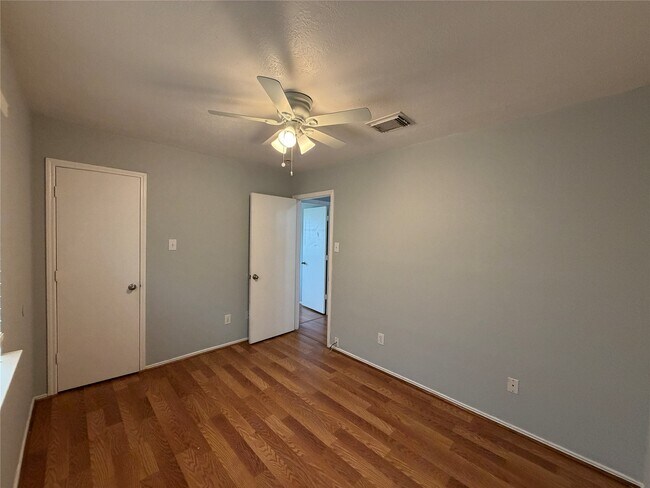 Building Photo - 7427 Briargate Dr