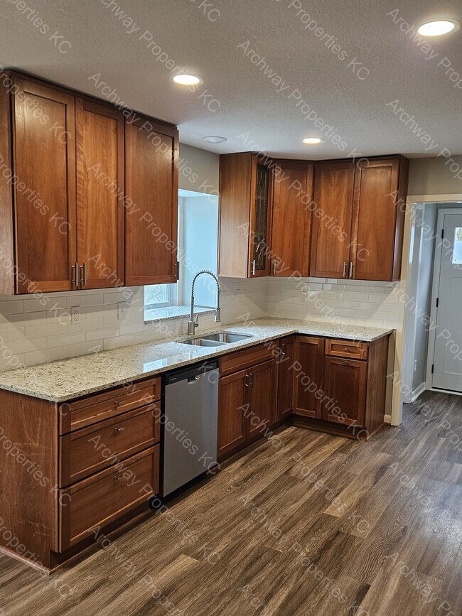 Building Photo - 13016 W 76th Terrace