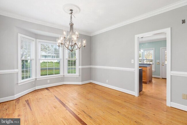 Building Photo - 1445 Heatherstone Dr