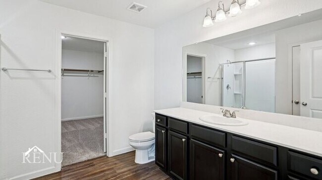 Building Photo - 758 Oakhurst Dr