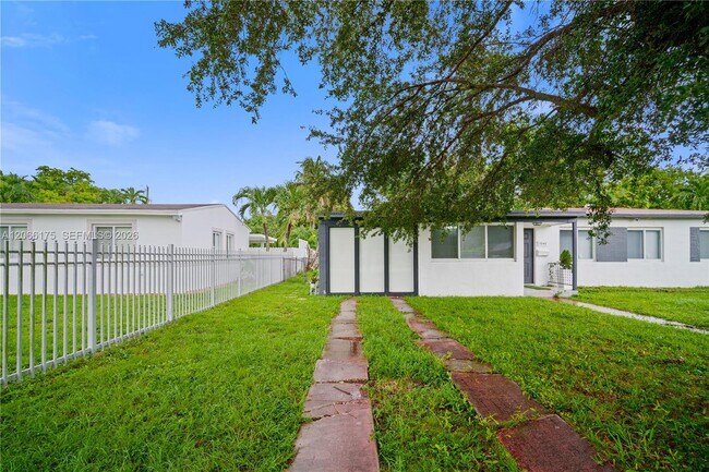 Building Photo - 1545 NW 130th St