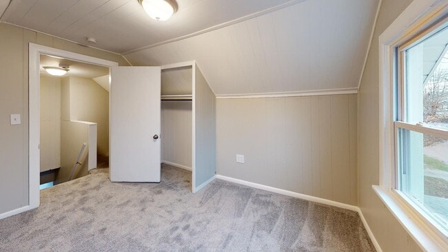 Building Photo - Jefferson Area - 3 Bedroom Single Family Home (between Lorain and Triskett)