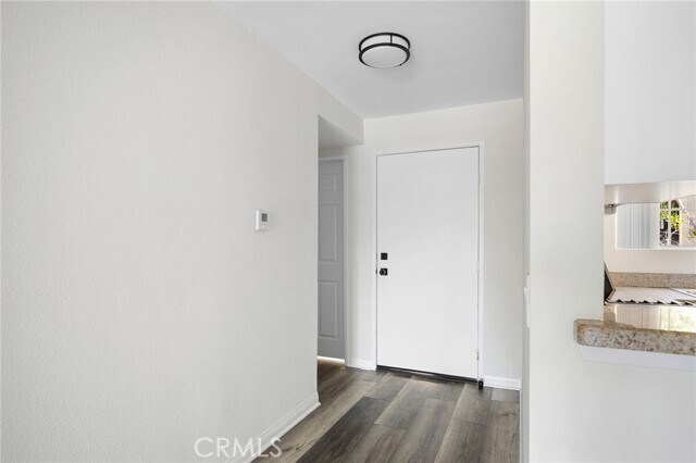 Building Photo - 5565 Canoga Ave