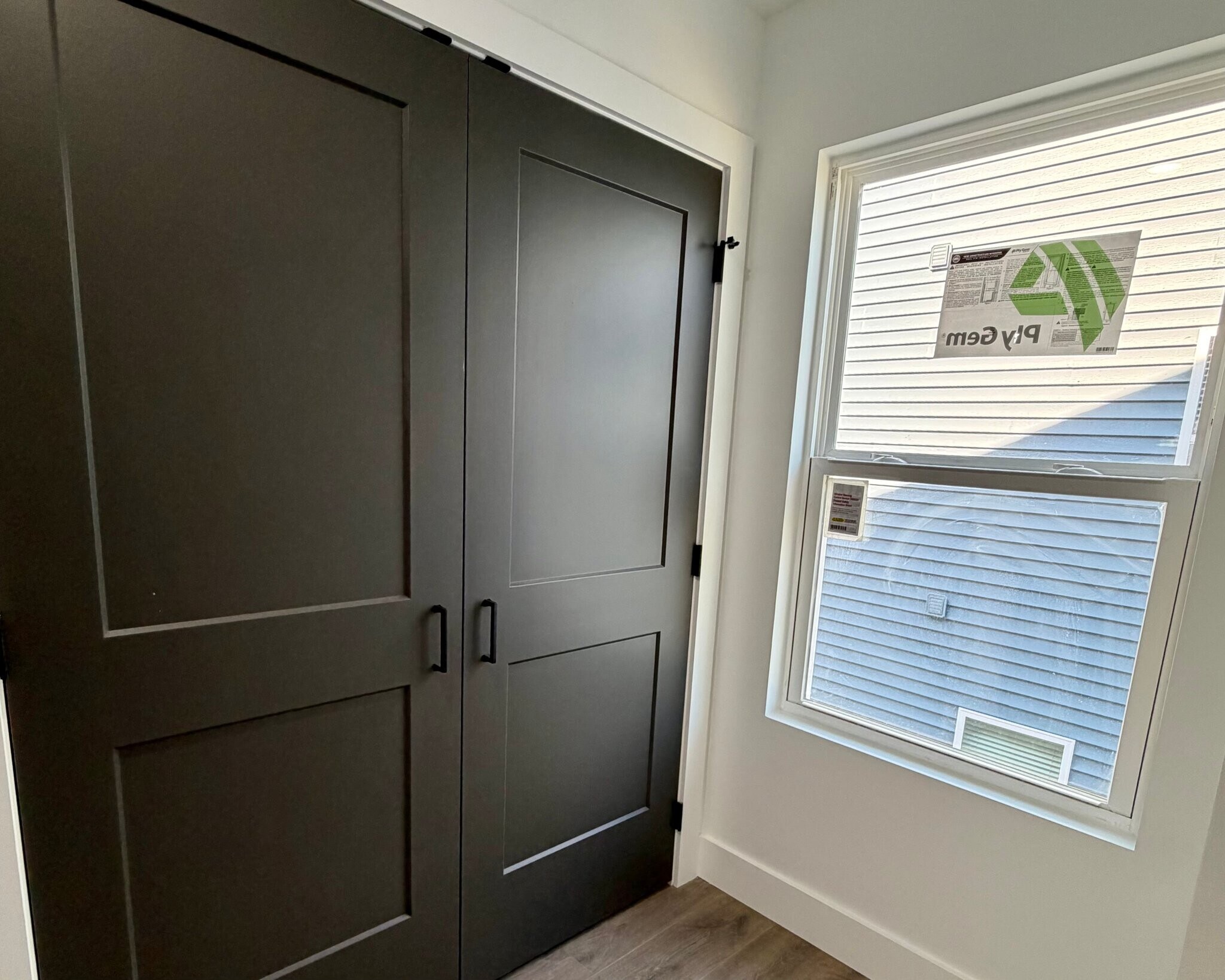 Building Photo - 3425 Garden Dr