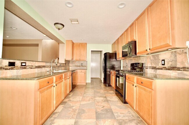 Building Photo - 18402 Westgate Springs Ln