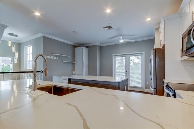 Building Photo - 12605 Bassbrook Ln