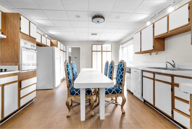 Building Photo - 14820 Naranja Lakes Blvd