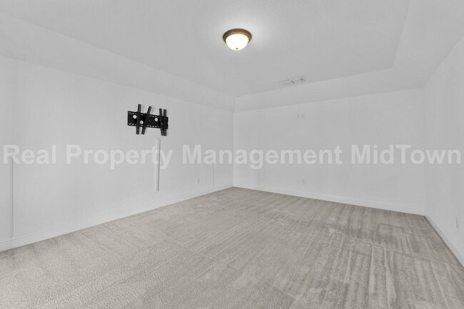 Building Photo - 4106 Horseshoe Ln