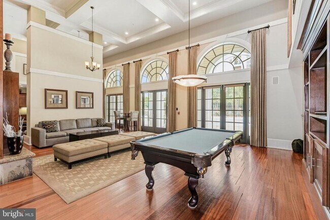 Building Photo - 2465 Army Navy Dr