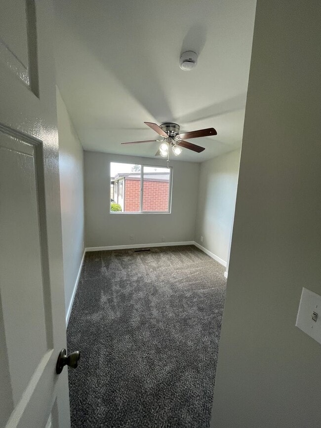 Building Photo - Great 3 Bed/1 Bath in Ogden