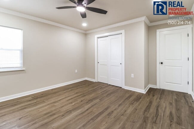 Building Photo - 1812 Sanford Dr