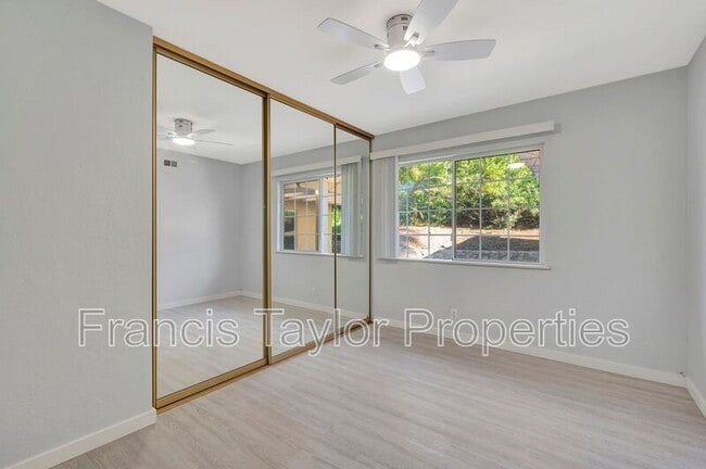 Building Photo - 16303 Avenida Florencia