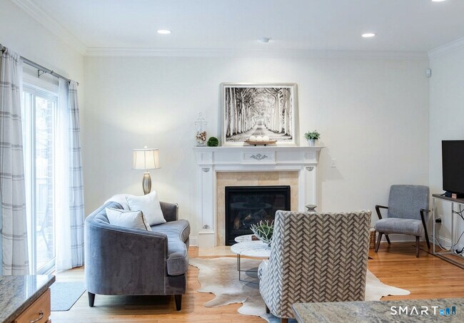 Building Photo - 175 Alvin St