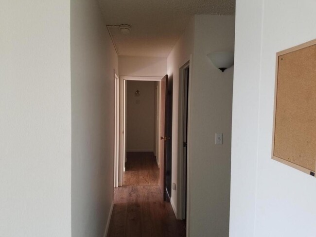 Building Photo - 1850 Folsom St., Unit 206