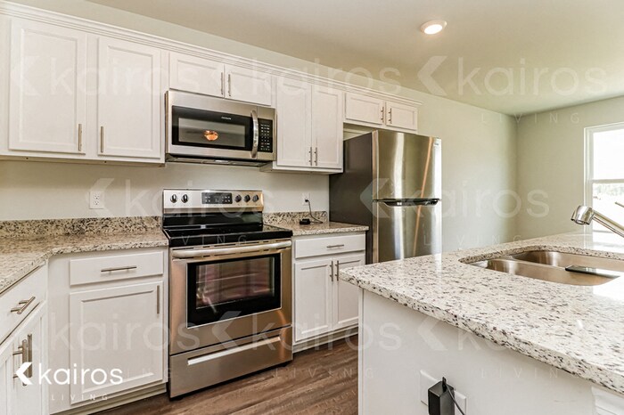 Building Photo - 105 Paper Birch Dr