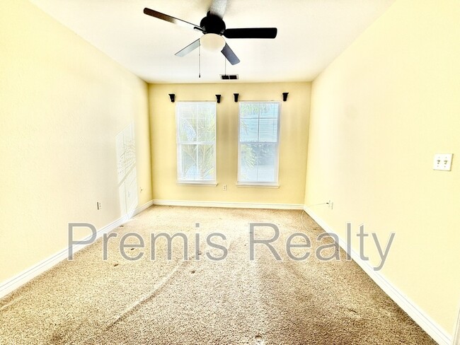 Building Photo - 2721 Via Murano