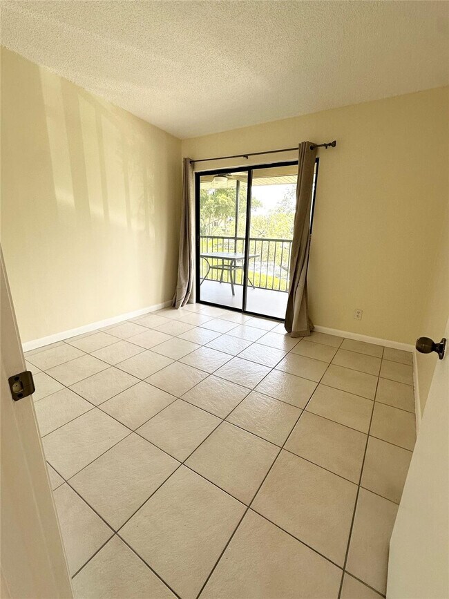 Building Photo - 15484 Lakes of Delray Blvd