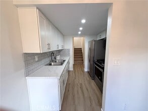 Building Photo - 14700 Berendo Ave